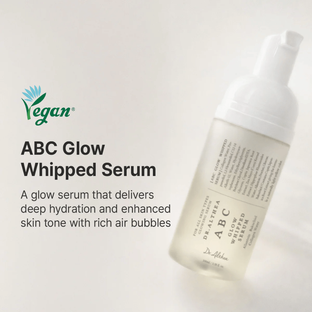 Bild – branding / huvudbild (viktigast)
Dr. Althea ABC Glow Whipped Serum – veganskt glow serum med luftiga bubblor som återfuktar huden och ger jämnare hudton och naturlig lyster.