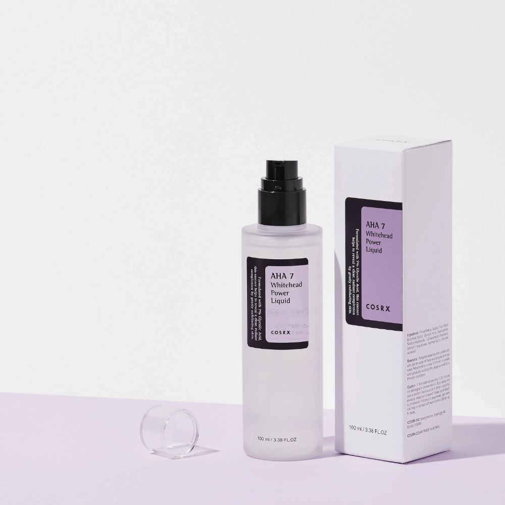 COSRX AHA 7 Whitehead Power Liquid med förpackning, exfolierande ansiktsvatten med 7 % AHA för att motverka vita pormaskar och jämna ut hudtonen.