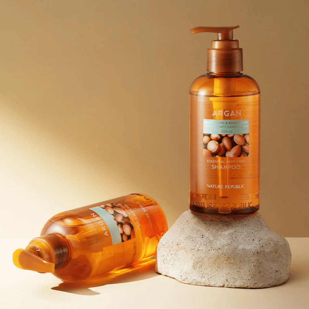 Nature Republic Argan Essential Moisture Repairing Shampoo 300 ml – vårdande schampo med arganolja för torrt och skadat hår.