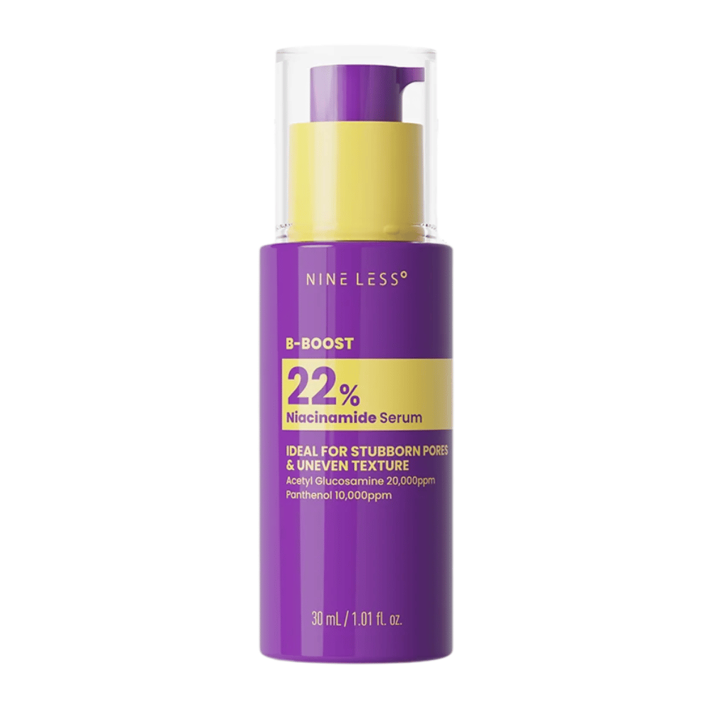 7. NINE LESS B-Boost 22% Niacinamide Serum 30 ml – lila pumpflaska med 22% niacinamid mot ojämn hudstruktur