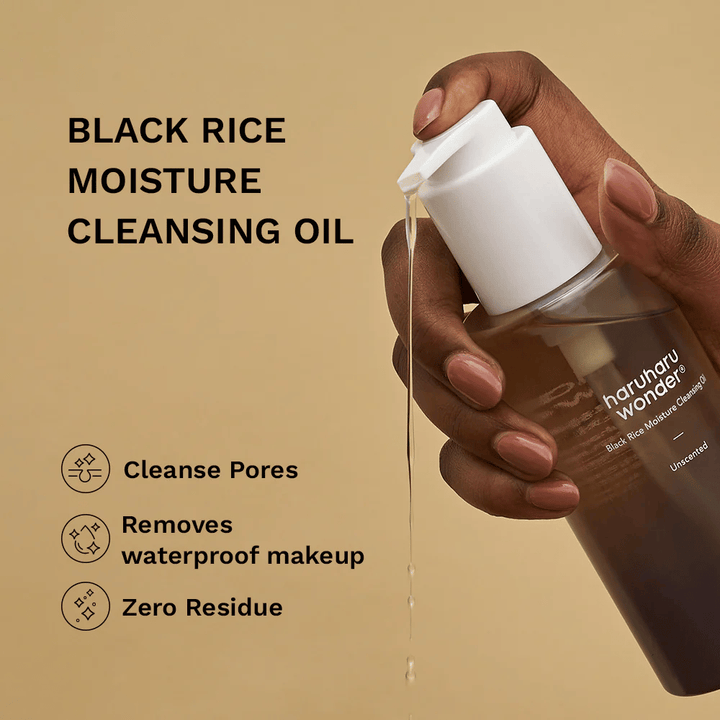 Haruharu Wonder Black Rice Moisture Cleansing Oil pumpar ut rengöringsolja – effektiv mot vattenfast makeup, rengör porer och lämnar inga rester.