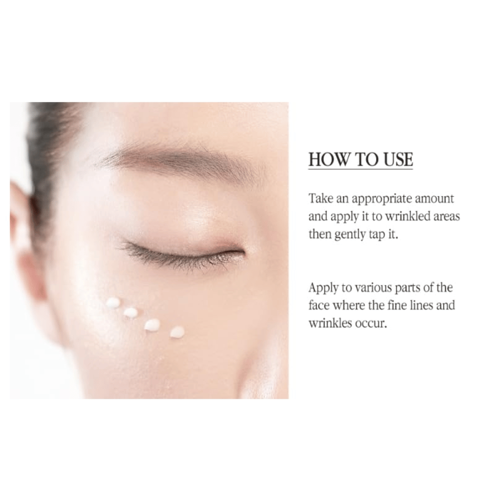 Pyunkang Yul Black Tea Time Reverse Eye Cream appliceras varsamt runt ögonen för att vårda fina linjer och ge huden ett slätare utseende.