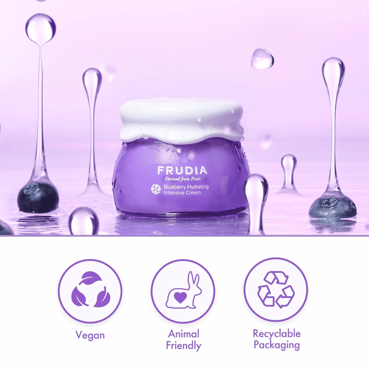 FRUDIA Blueberry Hydrating Intensive Cream i vattenmiljö med vegansk formula, cruelty-free egenskaper och återvinningsbar förpackning