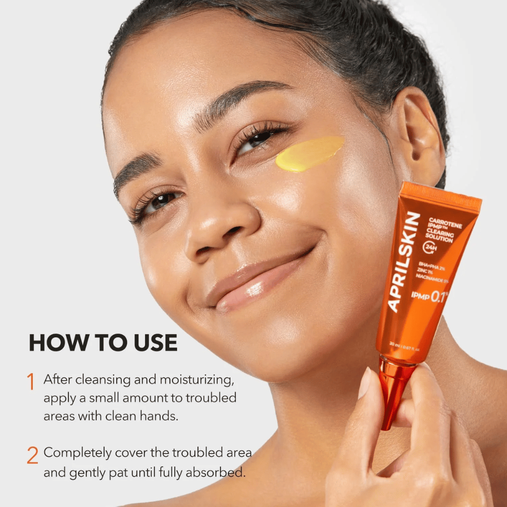 Modell visar hur APRILSKIN Carrotene IPMP Clearing Solution används på problemområden för akne, pormaskar och inflammerade utbrott