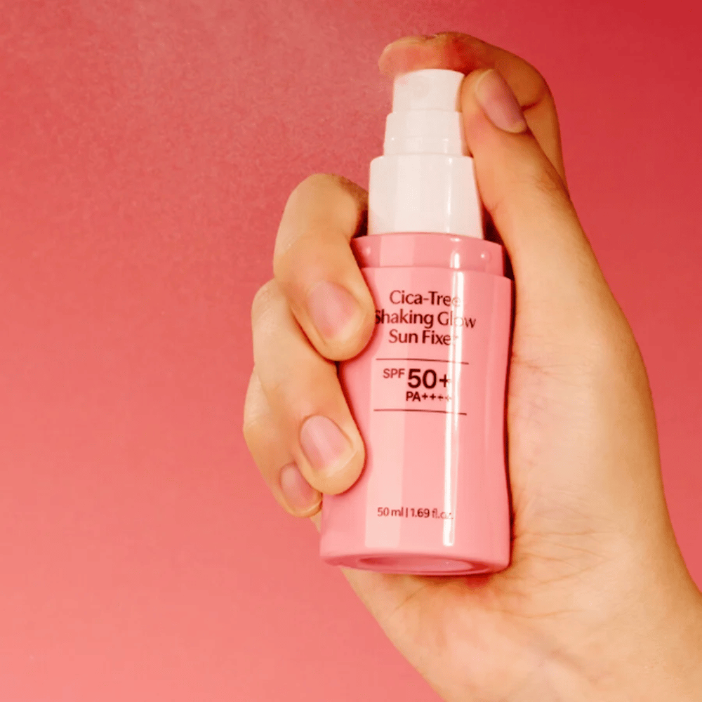 TAGE Cica-Tree Shaking Glow Sun Fixer SPF50+ – applicering av koreanskt solskydd med spraypump