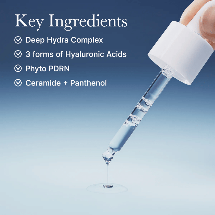 Pipett med serum som visar Arencia Deep Water Surge Serums lätta konsistens och aktiva ingredienser som hyaluronsyra, phyto PDRN, ceramider och panthenol.