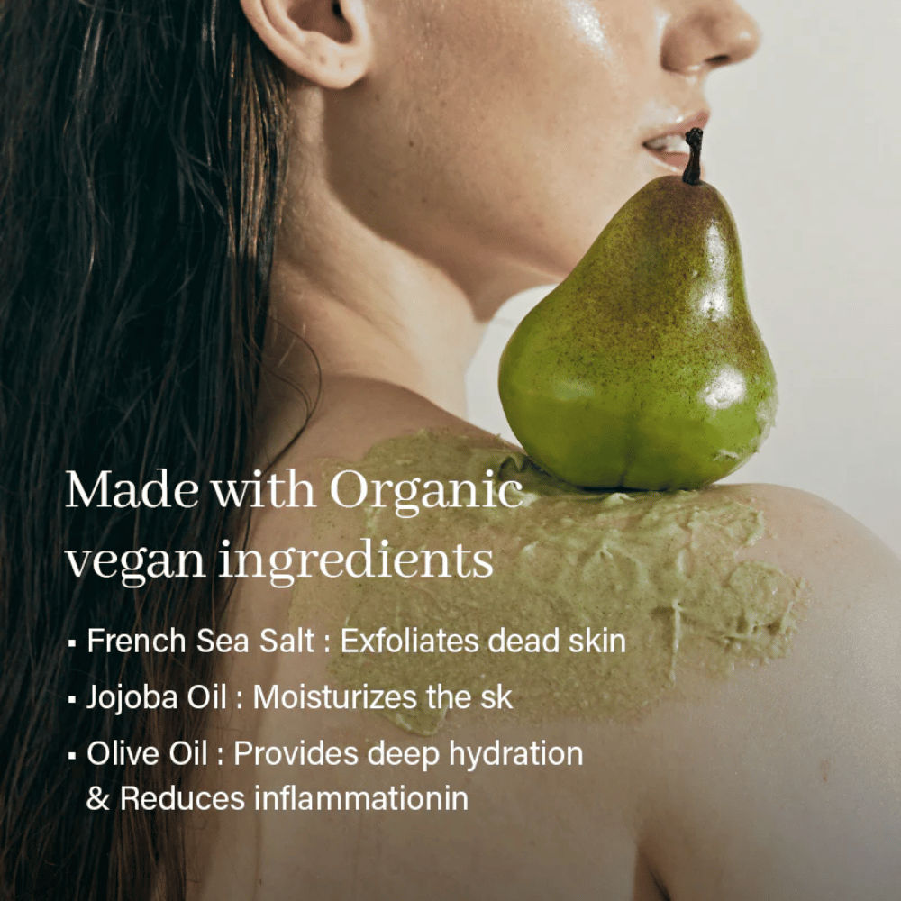 Arencia kroppsskrubb applicerad på hud med naturliga ingredienser. Exfolierande scrub med havssalt och vårdande oljor som avlägsnar döda hudceller och ger lyster.