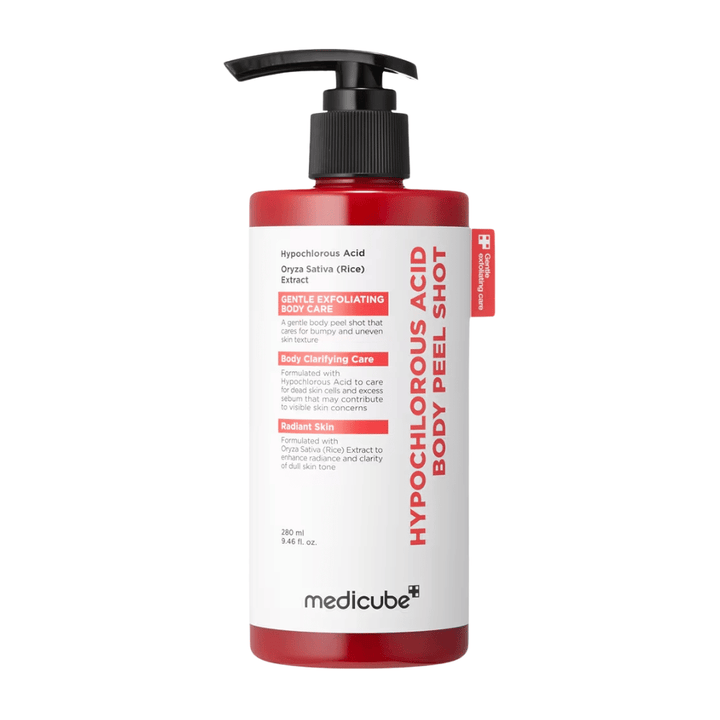 Frilagd produktbild av Medicube Hypochlorous Acid Body Peel Shot i röd pumpflaska för exfolierande kroppsvård och återfuktning av grov hud.