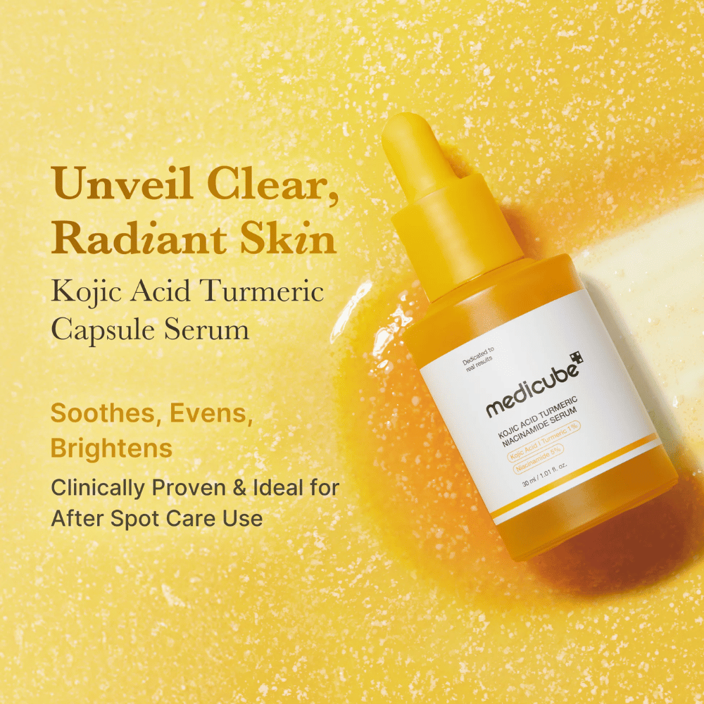 Kampanjbild på Medicube Kojic Acid Turmeric Niacinamide Serum med stark gul färgpalett som framhäver glow, lyster och hudförbättrande egenskaper. Fokus ligger på att lugna huden, jämna ut hudtonen och ge ett klarare utseende efter post-acne care.