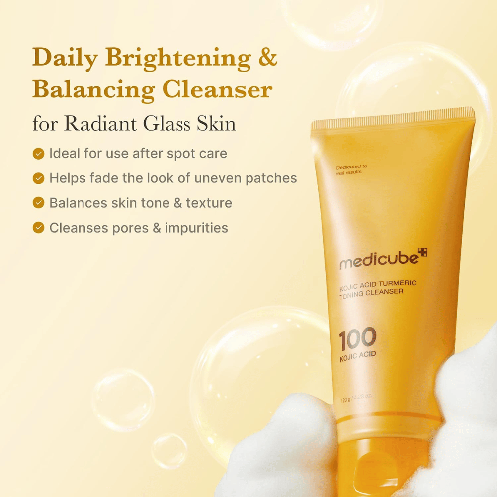Medicube Kojic Acid Turmeric Toning Cleanser, rengöring för jämnare hudton och lyster. Gul tub med rengöringsskum och produktfördelar.