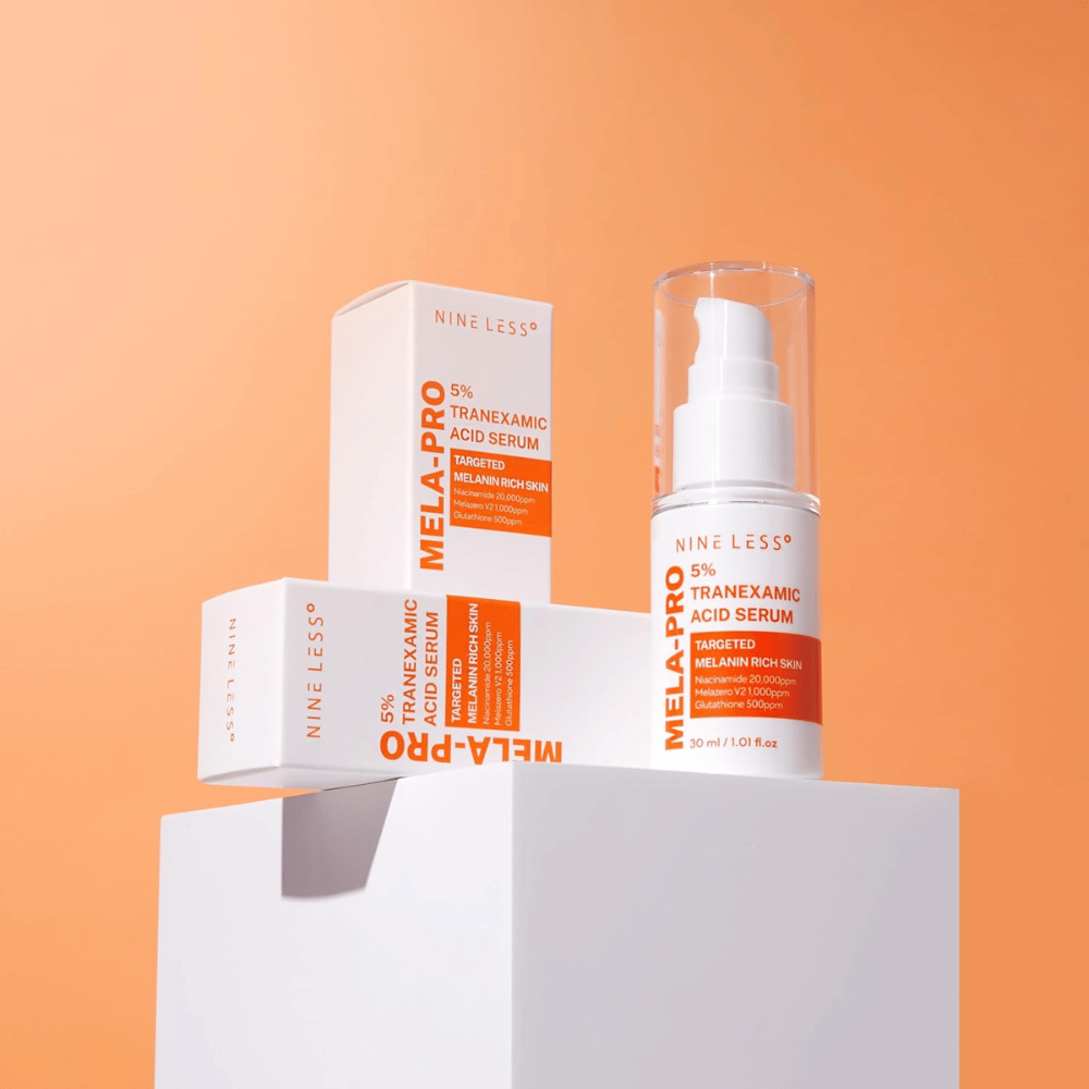 NINE LESS MELA-PRO 5% Tranexamic Acid Serum 30 ml med förpackning, lystergivande serum mot pigmentfläckar och ojämn hudton.