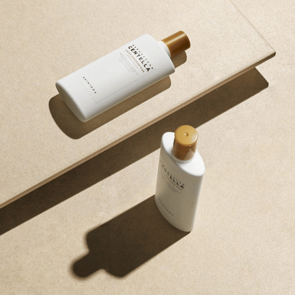 Solkräm från SKIN1004 med lätt formula och högt solskydd SPF50+ som återfuktar huden och passar alla hudtyper inklusive känslig hud