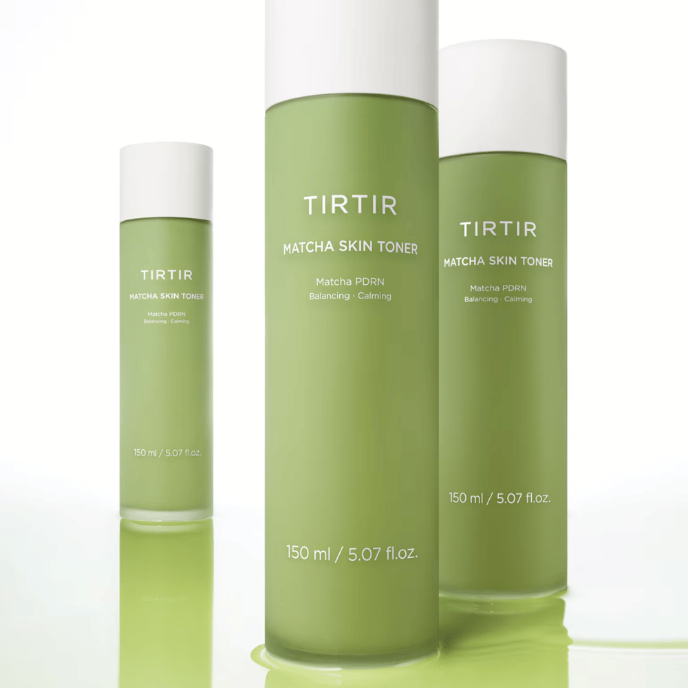 TIRTIR Matcha Skin Toner ansiktsvatten med matcha som återfuktar på djupet, stärker hudbarriären och ger en balanserad glow.