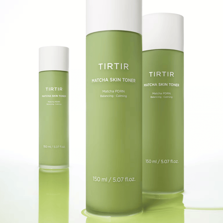 TIRTIR Matcha Skin Toner ansiktsvatten med matcha som återfuktar på djupet, stärker hudbarriären och ger en balanserad glow.