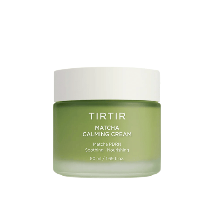 TIRTIR Matcha Calming Cream reducerar rodnad och irritation, lugnar känslig hud och ger en jämnare, mer balanserad hudton.