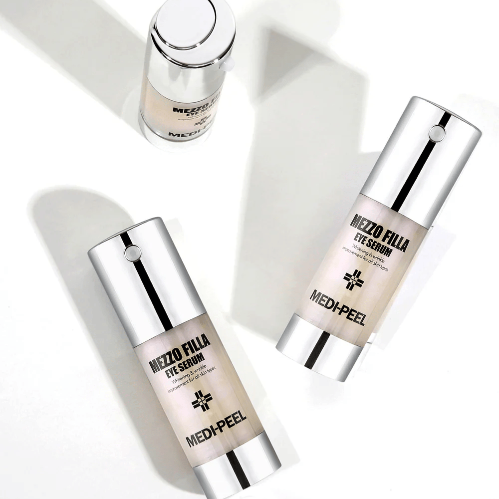 MEDI-PEEL Mezzo Filla Eye Serum från flera vinklar – koreanskt ögonserum med peptider och hyaluronsyra för fastare hud och minskade rynkor runt ögonen.