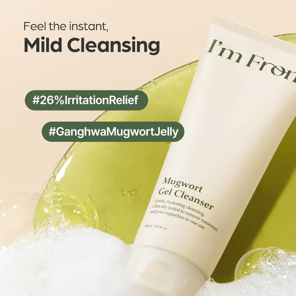 I'm From Mugwort Gel Cleanser 150 ml, skonsam gelrengöring med mugwort. Beige tub med grön rengöringsgel och vitt skum.
