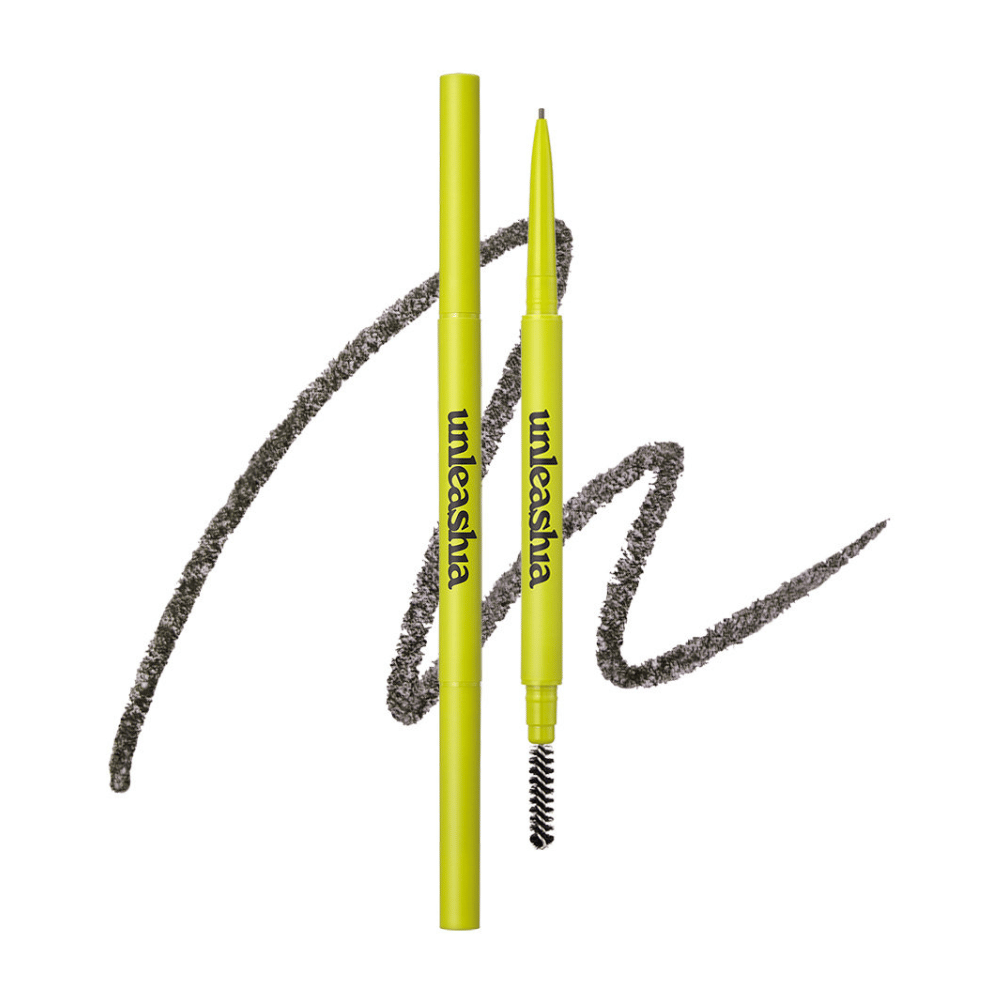 Bilden visar UNLEASHIA:s ögonbrynspenna i färgen "N°3 Taupe Gray". Pennan har en fin spets för detaljarbete och en borste för att forma och mjuka upp linjerna. Den levande neongröna färgen på pennan står i kontrast mot den subtila ögonbrynsfärgen, vilket ger en iögonfallande och trendig presentation.