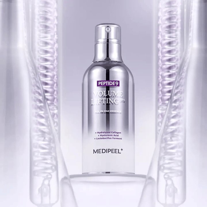 Medi-Peel Peptide 9 Volume Lifting Essence hudvård – koreansk essence med peptider och kollagen som hjälper till att minska fina linjer och stärka hudbarriären.