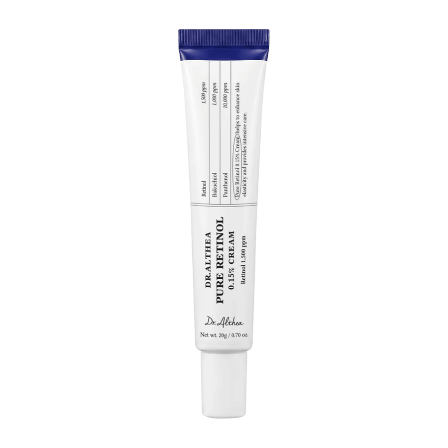 Frilagd produktbild av Dr. Althea Pure Retinol 0.15% Cream mot vit bakgrund. Den minimalistiska tubdesignen framhäver produktens rena och kliniska uttryck samtidigt som koncentrationen av retinol tydligt kommuniceras på förpackningen.