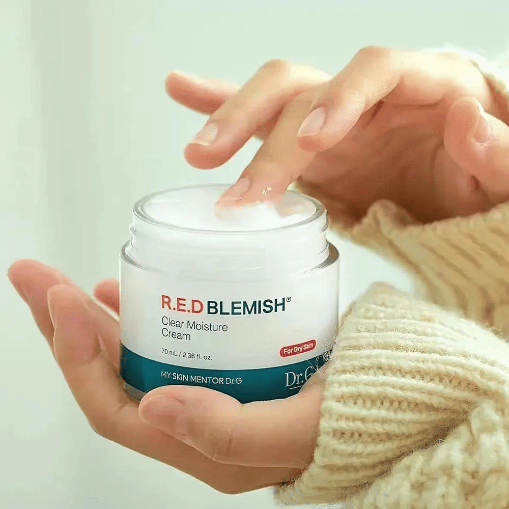 Dr.G R.E.D Blemish Clear Moisture Cream – återfuktande ansiktskräm för torr hud med mjuk och krämig konsistens.