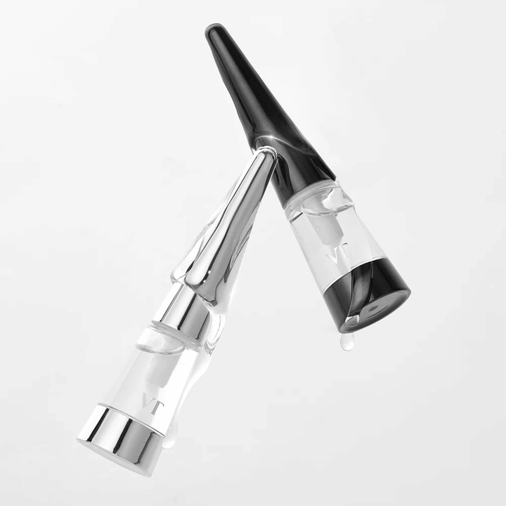 VT Cosmetics Reedle Shot Lip Plumper Beginner i transparent förpackning med silverdetaljer, visad i vinkel för att framhäva design och formula.