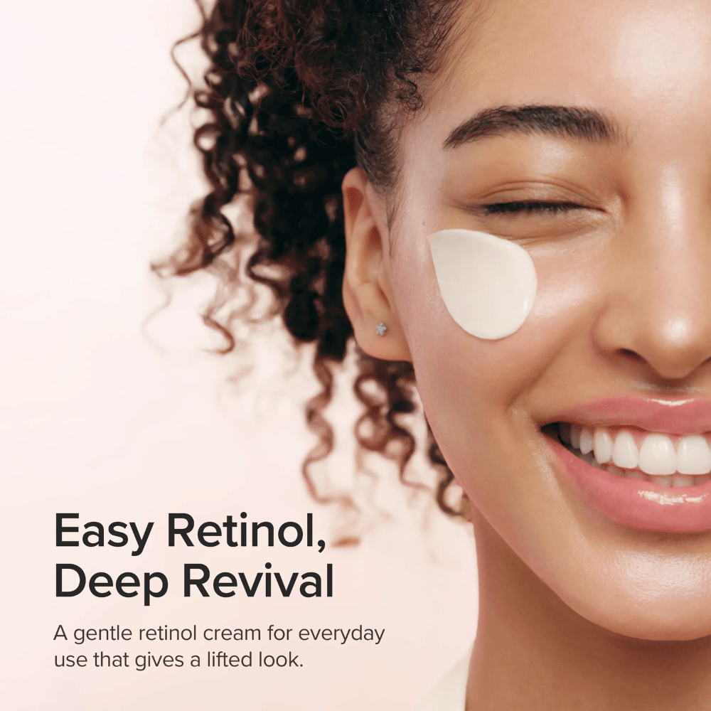 Bild – lifestyle / resultat
Beauty of Joseon Revive Firming Moisturizer som ger fastare hud, minskar fina linjer och ger ett jämnare och mer ungdomligt utseende.