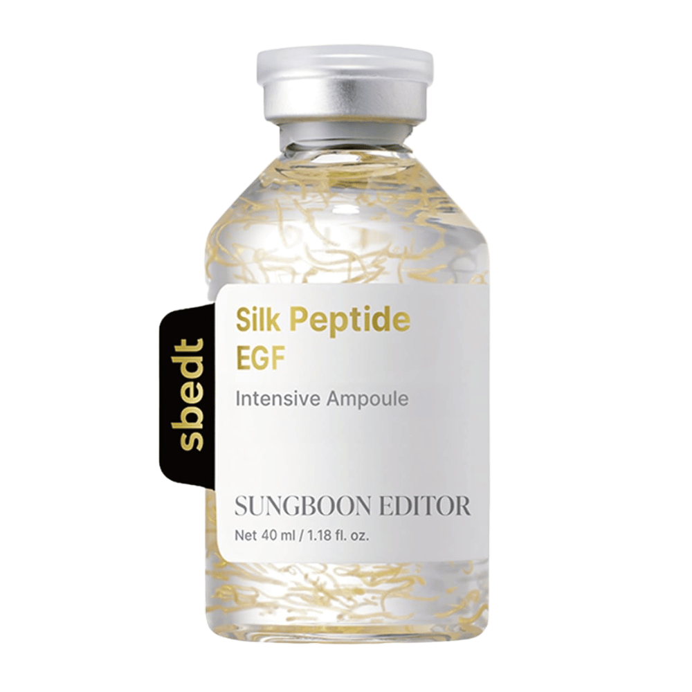 SUNGBOON EDITOR Silk Peptide EGF Intensive Ampoule är ett koncentrerat serum med silkesextrakt, EGF, peptider och 24K guld som återfuktar huden och bidrar till ett fastare, jämnare och mer strålande utseende.