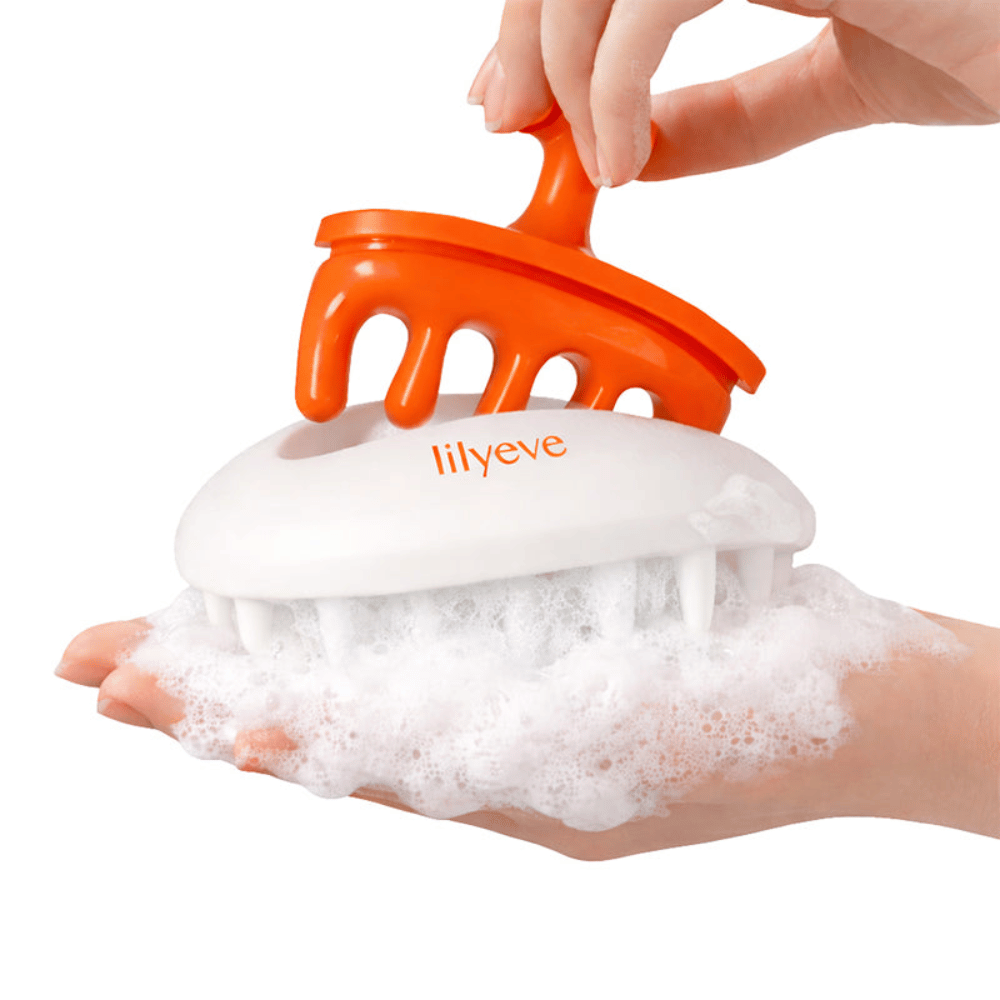 LILYEVE Two-Way Gua Sha Brush med massage- och gua sha-funktion för hårbottenvård