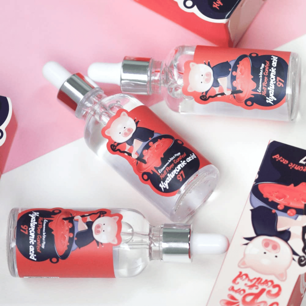 Elizavecca Witch Piggy Hyaluronic Acid 97 serum i grupp, koreanskt fuktserum för torr hud, fuktfattig hud och förbättrad hudelasticitet.