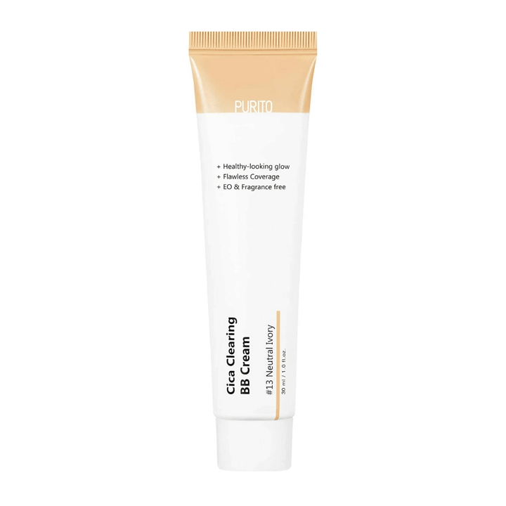 En tub PURITO Cica Clearing BB Cream 30ml, med cica-extrakt, som framhäver dess fördelar för hudbarriären (hudbarriären), på en vit bakgrund.
